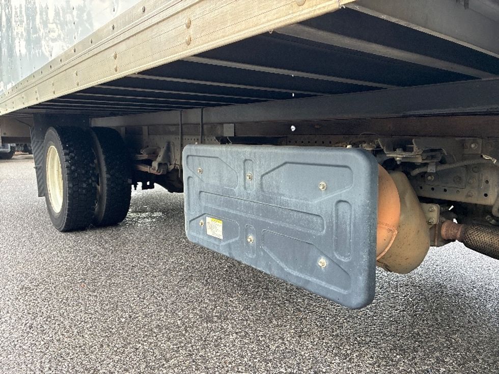 Medium Duty Box Truck-Light and Medium Duty Trucks-Isuzu-2019-NRR-Mobile-AL-109,917\n\t\tmiles-$ 45,750 - Image 14