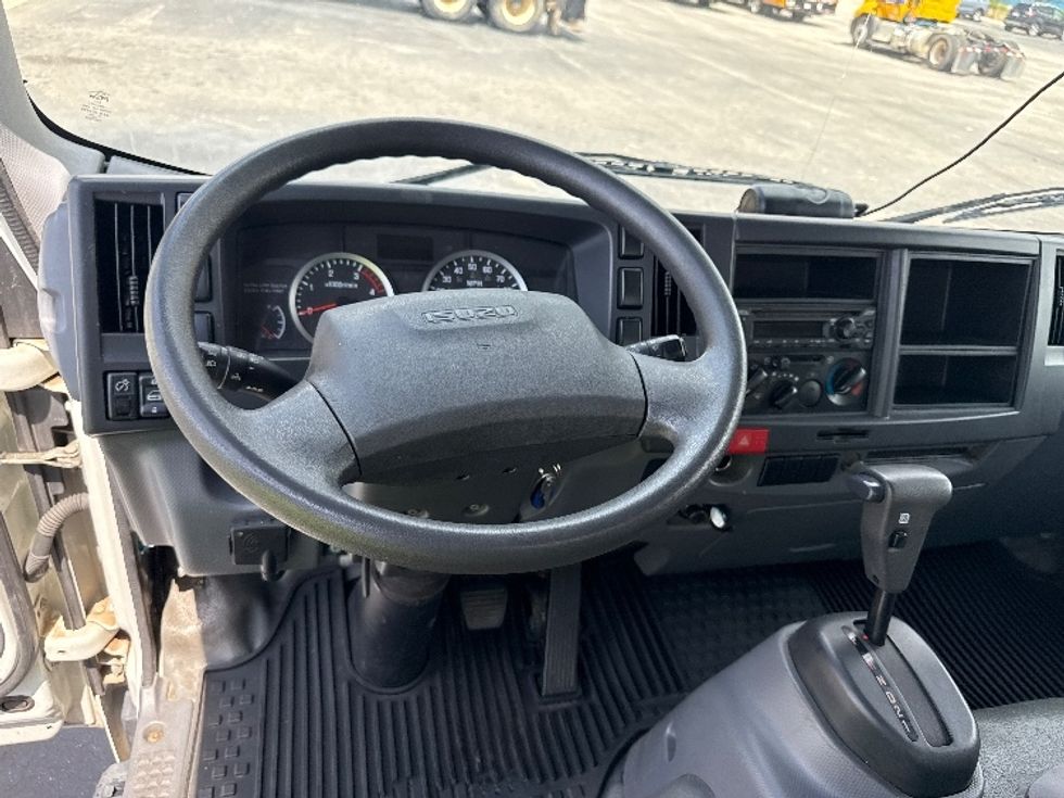 Medium Duty Box Truck-Light and Medium Duty Trucks-Isuzu-2019-NRR-Mobile-AL-109,917\n\t\tmiles-$ 45,750 - Image 17