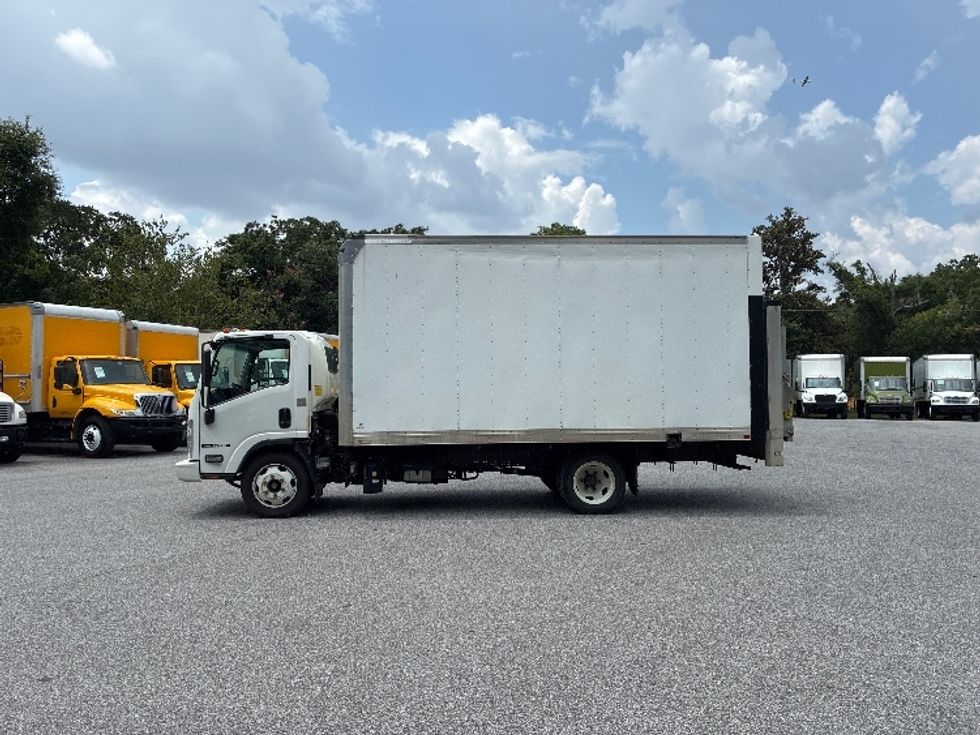 Medium Duty Box Truck-Light and Medium Duty Trucks-Isuzu-2019-NRR-Mobile-AL-109,917\n\t\tmiles-$ 45,750 - Image 4