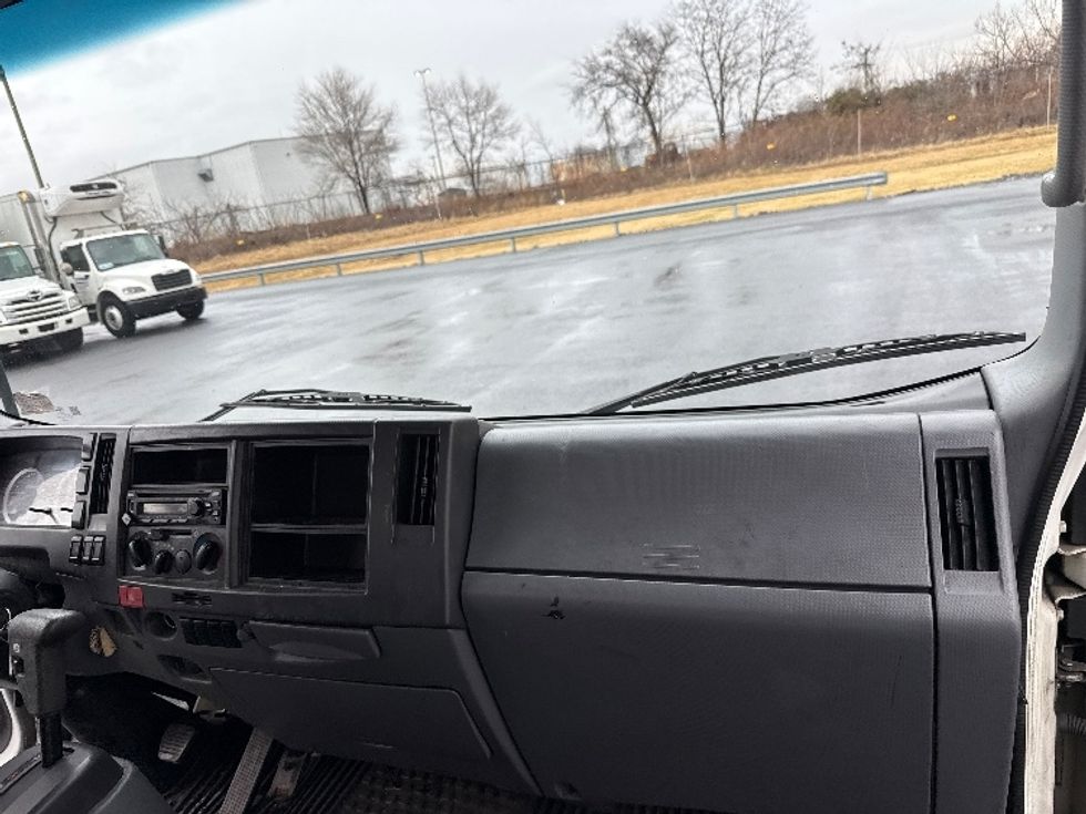 Medium Duty Box Truck-Light and Medium Duty Trucks-Isuzu-2019-NRR-Philadelphia-PA-163,013\n\t\tmiles-$ 33,750 - Image 21