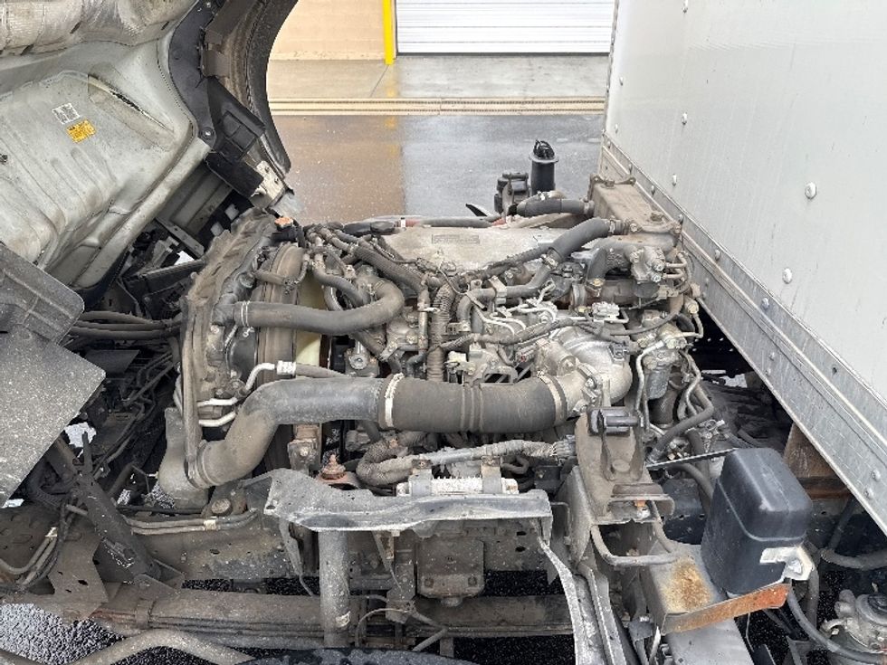 Medium Duty Box Truck-Light and Medium Duty Trucks-Isuzu-2019-NRR-Philadelphia-PA-163,013\n\t\tmiles-$ 33,750 - Image 24