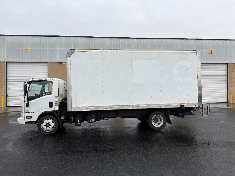 Medium Duty Box Truck-Light and Medium Duty Trucks-Isuzu-2019-NRR-Philadelphia-PA-163,013\n\t\tmiles-$ 33,750 - Image 4