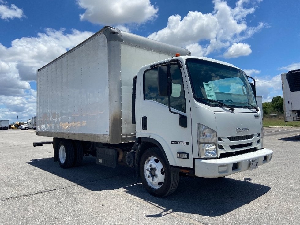 Used Isuzu Medium Duty Box Trucks for Sale Penske Used Trucks