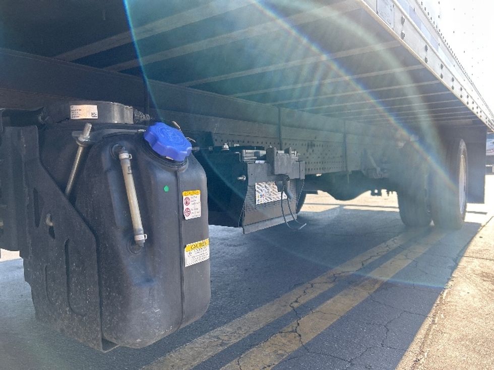 Medium Duty Box Truck-Light and Medium Duty Trucks-Isuzu-2019-NRR-Torrance-CA-109,678\n\t\tmiles-$ 43,750 - Image 5