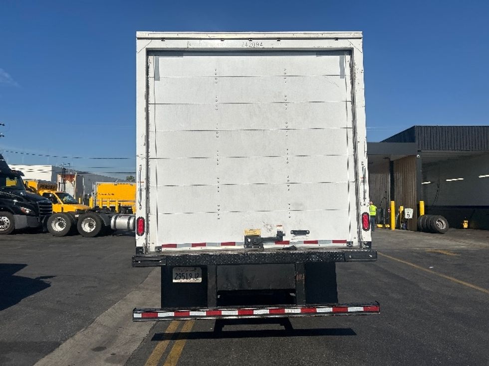Medium Duty Box Truck-Light and Medium Duty Trucks-Isuzu-2019-NRR-Torrance-CA-109,678\n\t\tmiles-$ 43,750 - Image 7