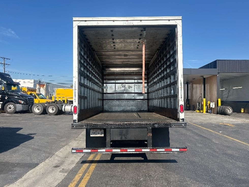 Medium Duty Box Truck-Light and Medium Duty Trucks-Isuzu-2019-NRR-Torrance-CA-109,678\n\t\tmiles-$ 43,750 - Image 8