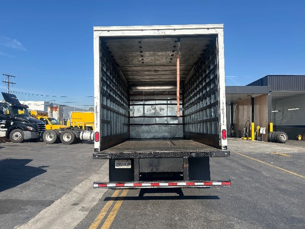 Medium Duty Box Truck-Light and Medium Duty Trucks-Isuzu-2019-NRR-Torrance-CA-109,678\n\t\tmiles-$ 43,750 - Image 9