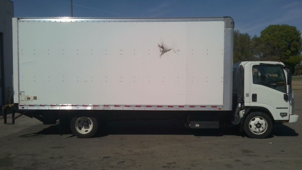 Medium Duty Box Truck-Light and Medium Duty Trucks-Isuzu-2019-NRR-Tracy-CA-111,550\n\t\tmiles-$ 44,500 - Image 15