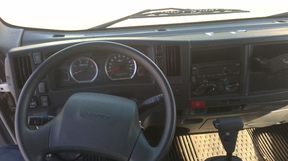 Medium Duty Box Truck-Light and Medium Duty Trucks-Isuzu-2019-NRR-Tracy-CA-111,550\n\t\tmiles-$ 44,500 - Image 18