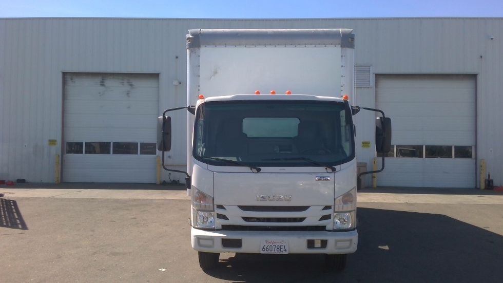 Medium Duty Box Truck-Light and Medium Duty Trucks-Isuzu-2019-NRR-Tracy-CA-111,550\n\t\tmiles-$ 44,500 - Image 2