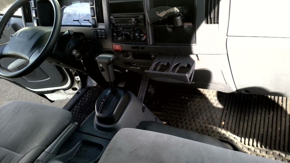 Medium Duty Box Truck-Light and Medium Duty Trucks-Isuzu-2019-NRR-Tracy-CA-111,550\n\t\tmiles-$ 44,500 - Image 21