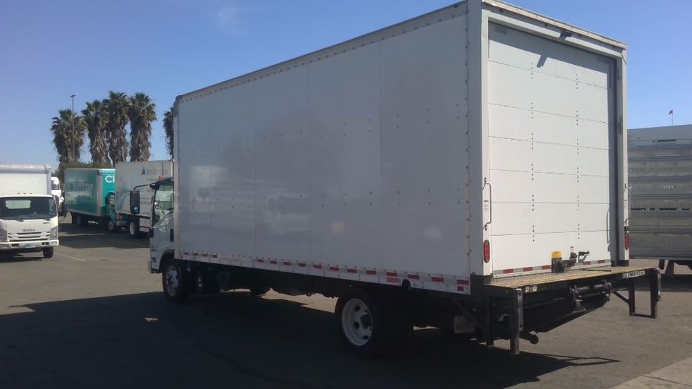 Medium Duty Box Truck-Light and Medium Duty Trucks-Isuzu-2019-NRR-Tracy-CA-111,550\n\t\tmiles-$ 44,500 - Image 6