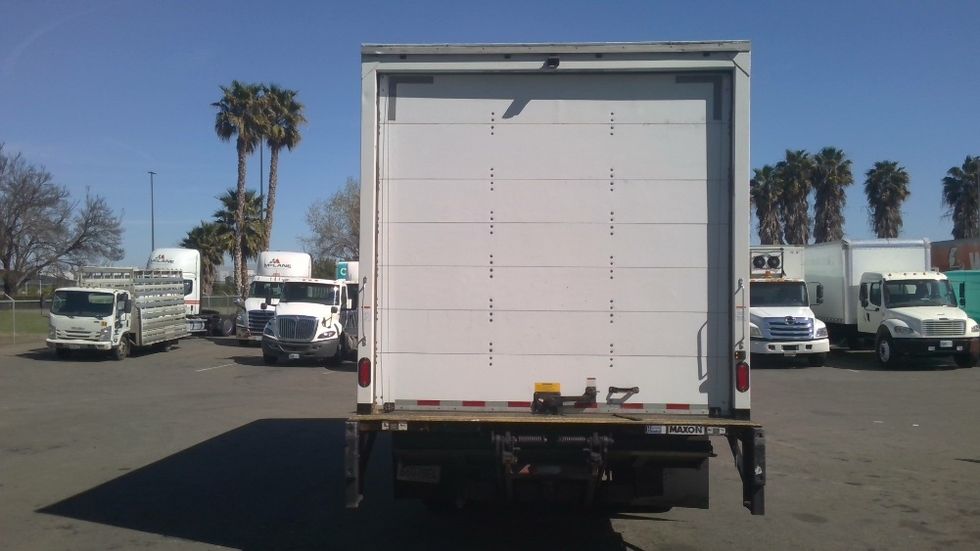 Medium Duty Box Truck-Light and Medium Duty Trucks-Isuzu-2019-NRR-Tracy-CA-111,550\n\t\tmiles-$ 44,500 - Image 7