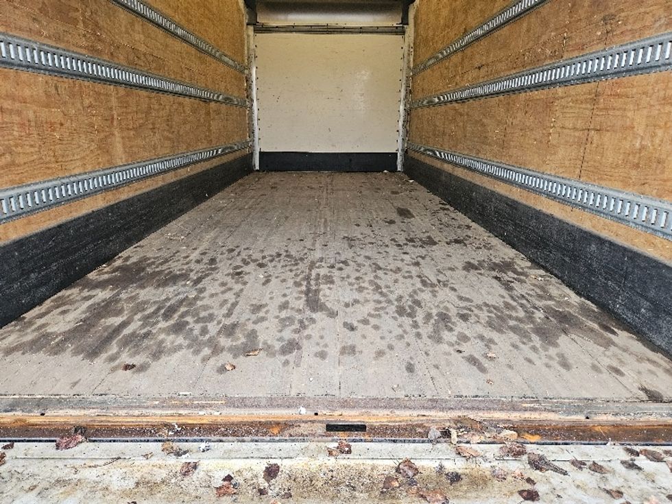 Medium Duty Box Truck-Light and Medium Duty Trucks-Isuzu-2019-NRR-Tumwater-WA-204,537\n\t\tmiles-$ 17,750 - Image 10