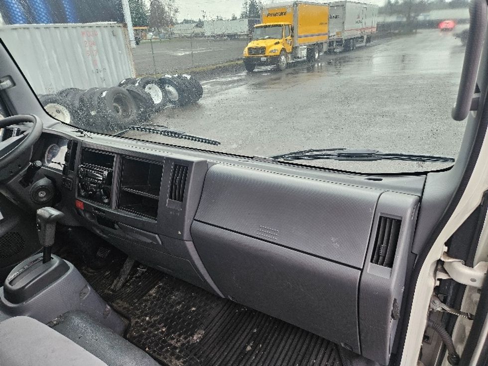 Medium Duty Box Truck-Light and Medium Duty Trucks-Isuzu-2019-NRR-Tumwater-WA-204,537\n\t\tmiles-$ 17,750 - Image 21