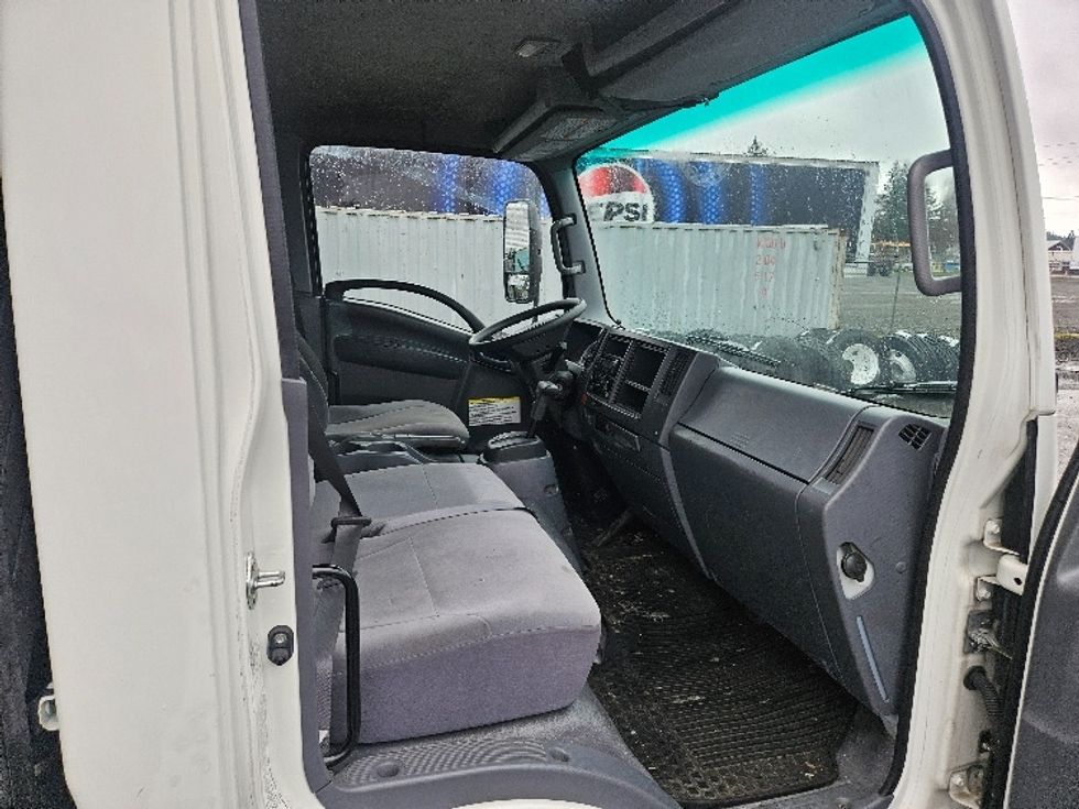 Medium Duty Box Truck-Light and Medium Duty Trucks-Isuzu-2019-NRR-Tumwater-WA-204,537\n\t\tmiles-$ 17,750 - Image 22