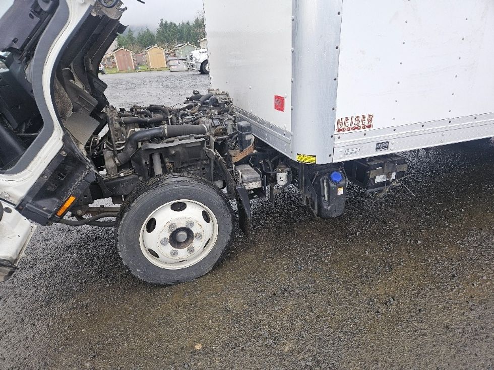 Medium Duty Box Truck-Light and Medium Duty Trucks-Isuzu-2019-NRR-Tumwater-WA-204,537\n\t\tmiles-$ 17,750 - Image 26