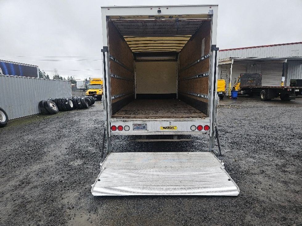 Medium Duty Box Truck-Light and Medium Duty Trucks-Isuzu-2019-NRR-Tumwater-WA-204,537\n\t\tmiles-$ 17,750 - Image 9