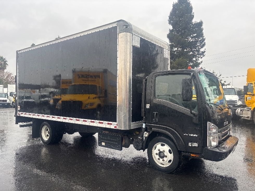 Medium Duty Box Truck-Light and Medium Duty Trucks-Isuzu-2019-NRR-West Sacramento-CA-216,692\n\t\tmiles-$ 24,000 - Image 1