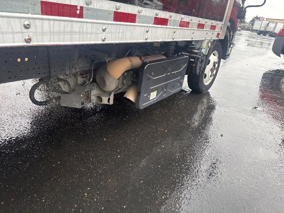 Medium Duty Box Truck-Light and Medium Duty Trucks-Isuzu-2019-NRR-West Sacramento-CA-216,692\n\t\tmiles-$ 24,000 - Image 14