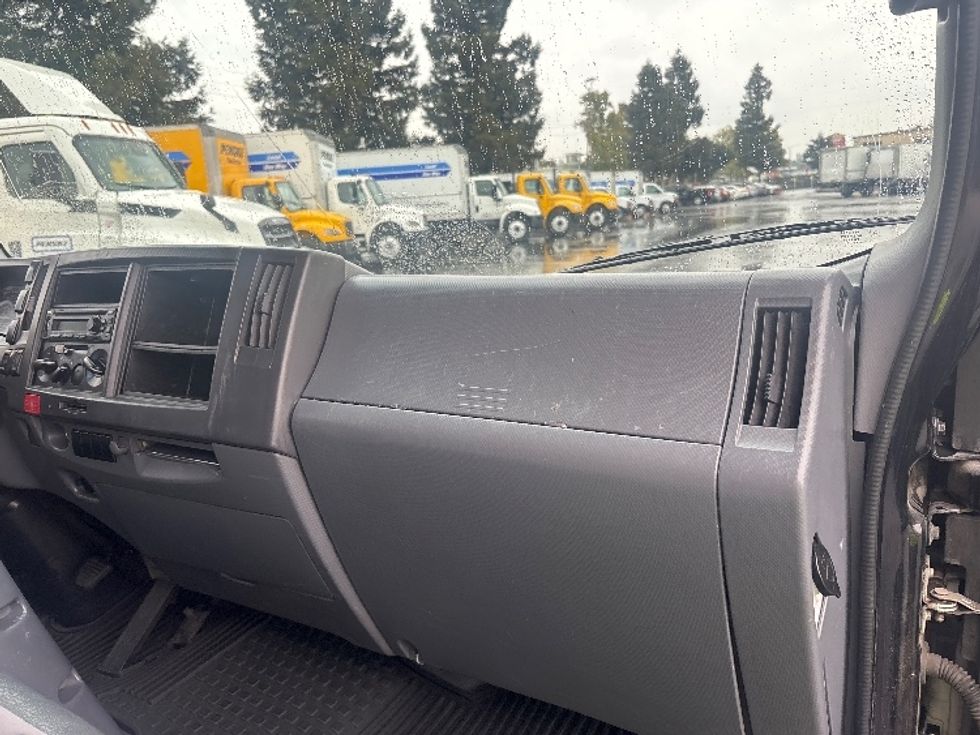 Medium Duty Box Truck-Light and Medium Duty Trucks-Isuzu-2019-NRR-West Sacramento-CA-216,692\n\t\tmiles-$ 24,000 - Image 19