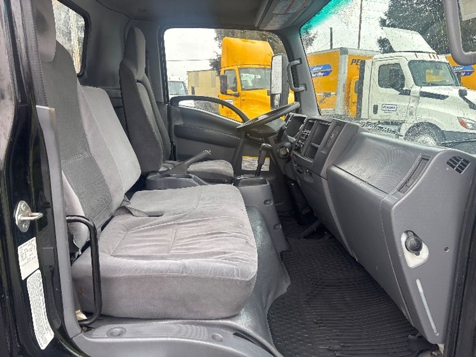 Medium Duty Box Truck-Light and Medium Duty Trucks-Isuzu-2019-NRR-West Sacramento-CA-216,692\n\t\tmiles-$ 24,000 - Image 20
