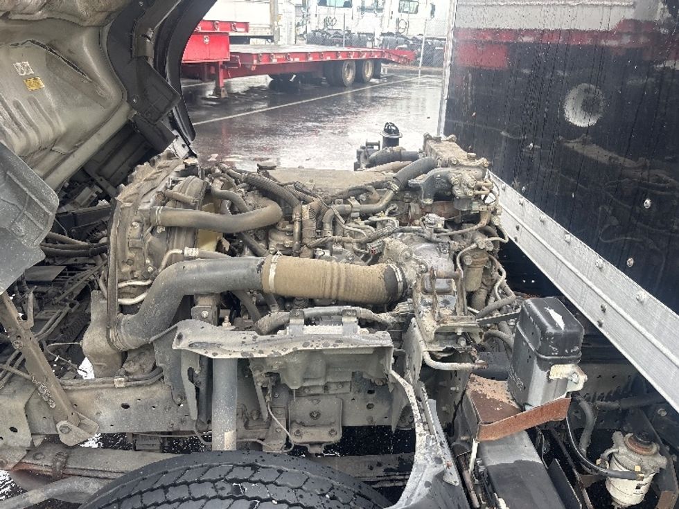 Medium Duty Box Truck-Light and Medium Duty Trucks-Isuzu-2019-NRR-West Sacramento-CA-216,692\n\t\tmiles-$ 24,000 - Image 22