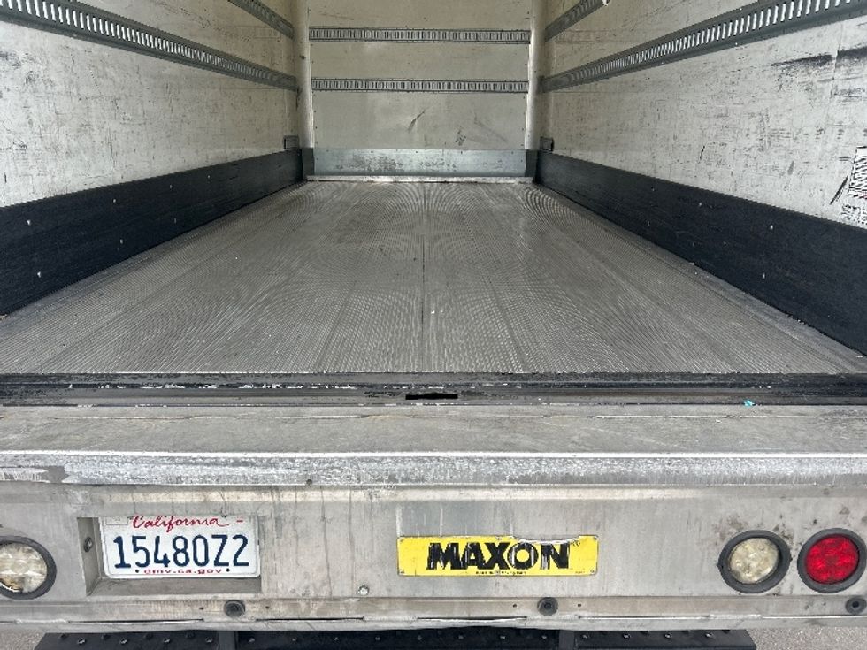 Medium Duty Box Truck-Light and Medium Duty Trucks-Isuzu-2020-FTR-Fontana-CA-91,744\n\t\tmiles-$ 55,250 - Image 10