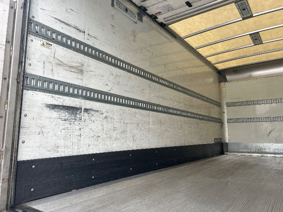 Medium Duty Box Truck-Light and Medium Duty Trucks-Isuzu-2020-FTR-Fontana-CA-91,744\n\t\tmiles-$ 55,250 - Image 11