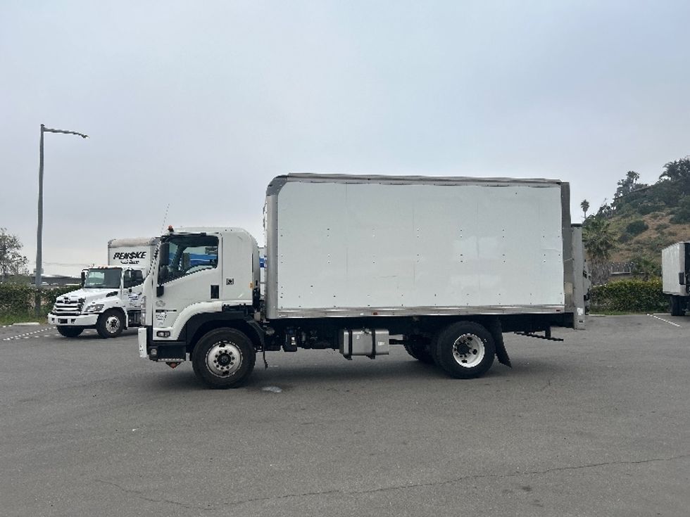 Medium Duty Box Truck-Light and Medium Duty Trucks-Isuzu-2020-FTR-Fontana-CA-91,744\n\t\tmiles-$ 55,250 - Image 4
