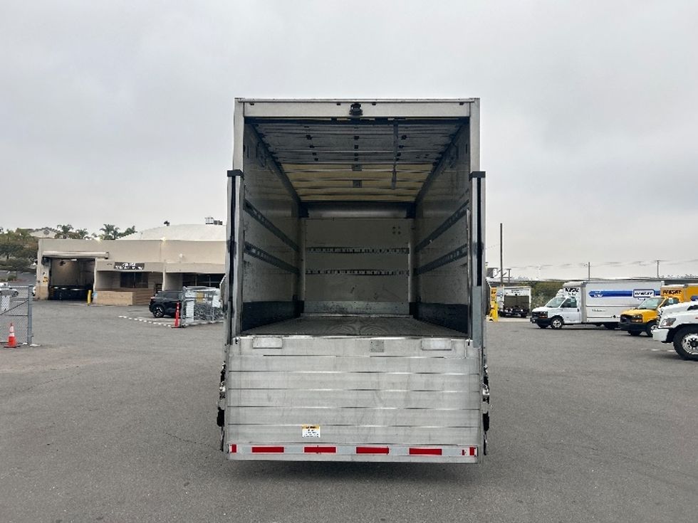 Medium Duty Box Truck-Light and Medium Duty Trucks-Isuzu-2020-FTR-Fontana-CA-91,744\n\t\tmiles-$ 55,250 - Image 8