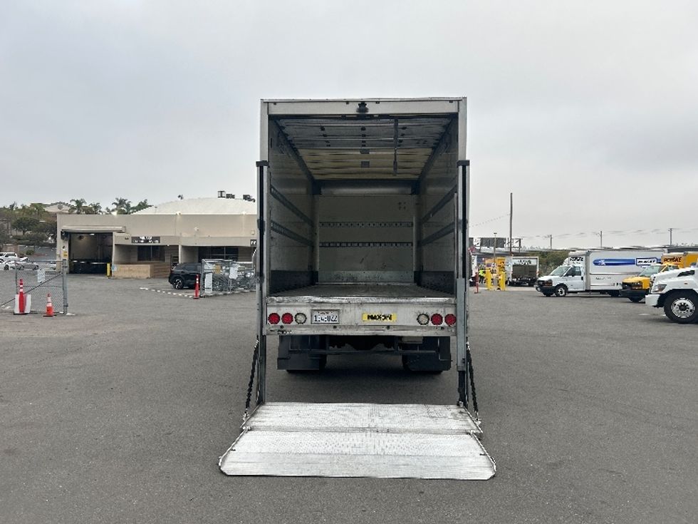 Medium Duty Box Truck-Light and Medium Duty Trucks-Isuzu-2020-FTR-Fontana-CA-91,744\n\t\tmiles-$ 55,250 - Image 9
