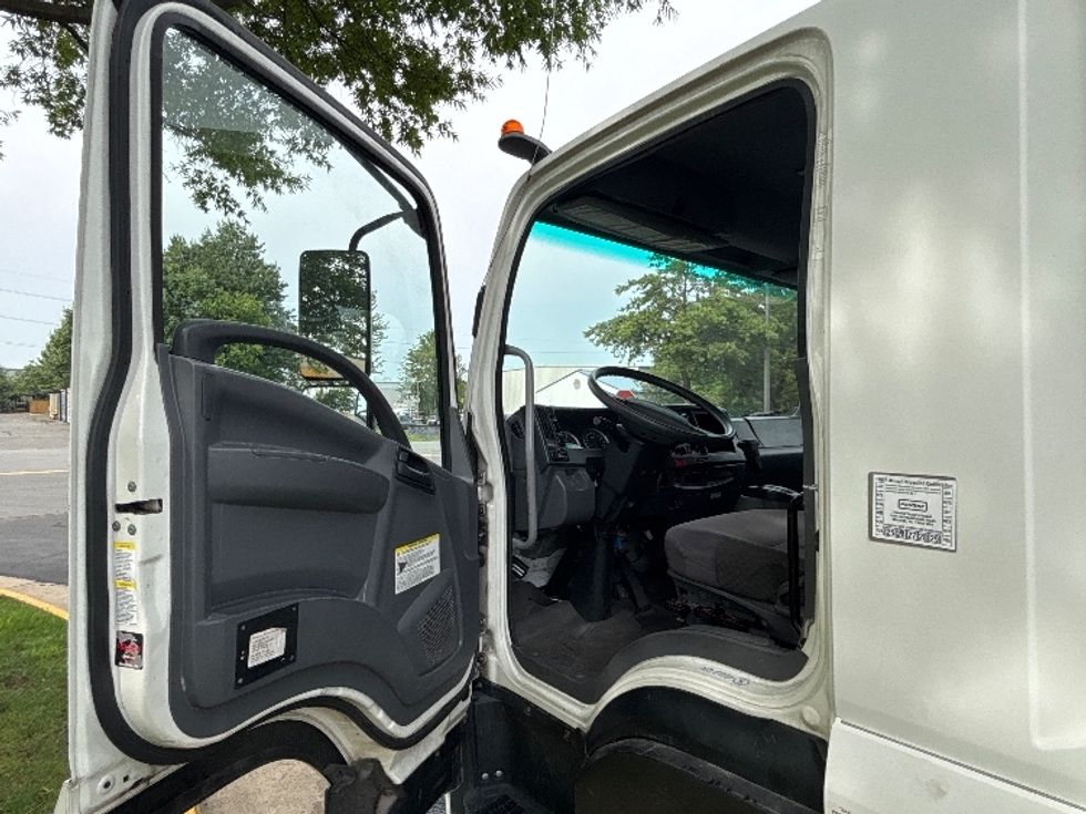 Medium Duty Box Truck-Light and Medium Duty Trucks-Isuzu-2020-FTR-Manassas-VA-108,731\n\t\tmiles-$ 61,750 - Image 16