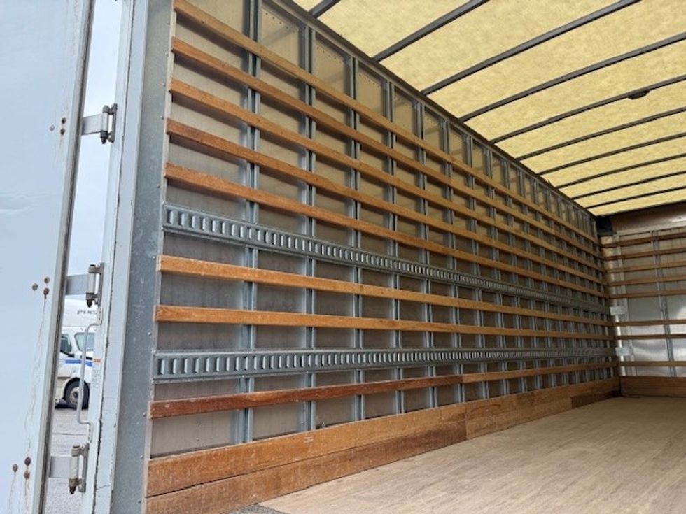 Medium Duty Box Truck-Light and Medium Duty Trucks-Isuzu-2020-FTR-Oakwood Village-OH-94,263\n\t\tmiles-$ 62,250 - Image 10