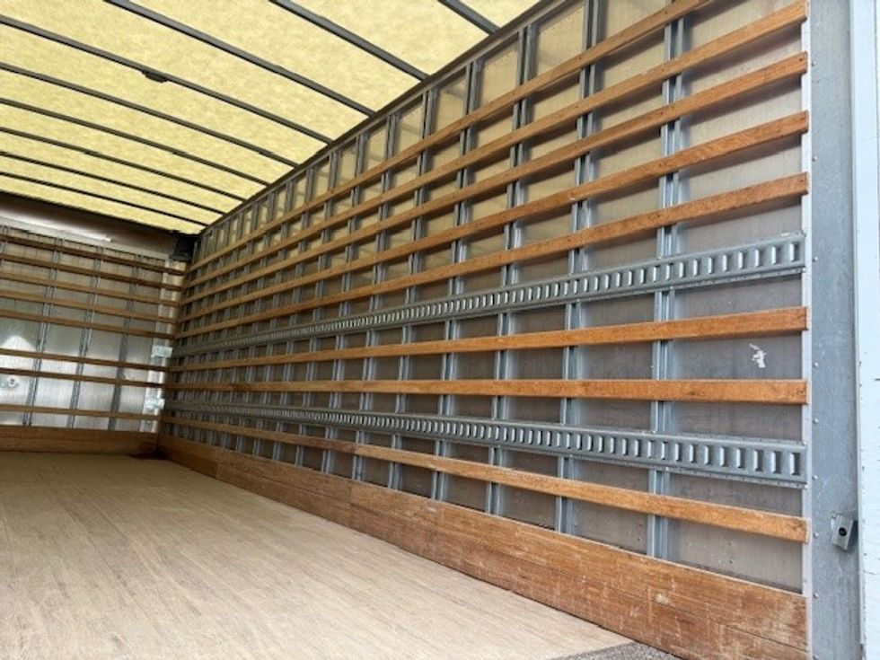 Medium Duty Box Truck-Light and Medium Duty Trucks-Isuzu-2020-FTR-Oakwood Village-OH-94,263\n\t\tmiles-$ 62,250 - Image 11