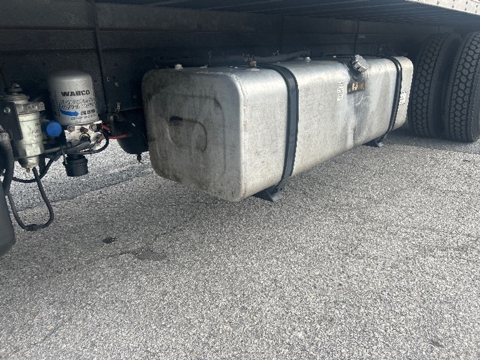 Medium Duty Box Truck-Light and Medium Duty Trucks-Isuzu-2020-FTR-Pensacola-FL-138,666\n\t\tmiles-$ 55,250 - Image 5