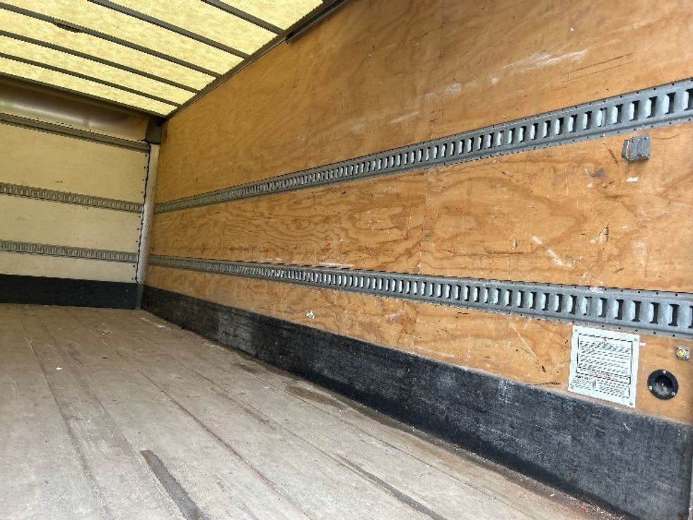 Medium Duty Box Truck-Light and Medium Duty Trucks-Isuzu-2020-FTR-Rochester-NY-82,822\n\t\tmiles-$ 47,500 - Image 12