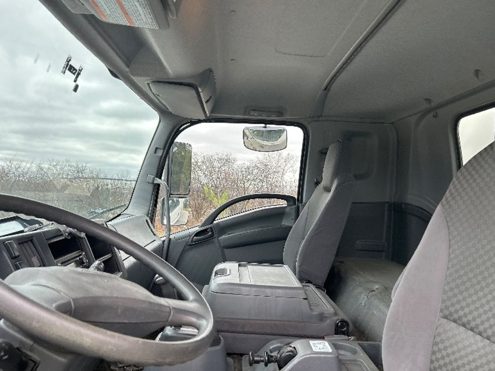 Medium Duty Box Truck-Light and Medium Duty Trucks-Isuzu-2020-FTR-Rochester-NY-82,822\n\t\tmiles-$ 47,500 - Image 19