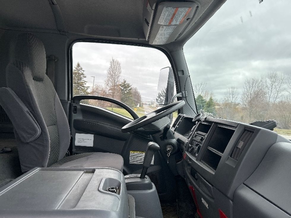Medium Duty Box Truck-Light and Medium Duty Trucks-Isuzu-2020-FTR-Rochester-NY-82,822\n\t\tmiles-$ 47,500 - Image 22