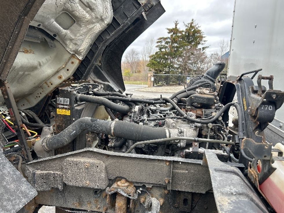 Medium Duty Box Truck-Light and Medium Duty Trucks-Isuzu-2020-FTR-Rochester-NY-82,822\n\t\tmiles-$ 47,500 - Image 24