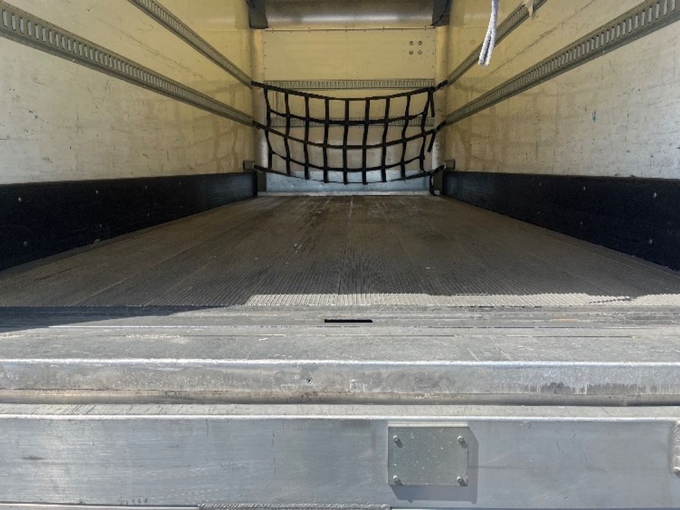 Medium Duty Box Truck-Light and Medium Duty Trucks-Isuzu-2020-FTR-Torrance-CA-34,243\n\t\tmiles-$ 62,250 - Image 10