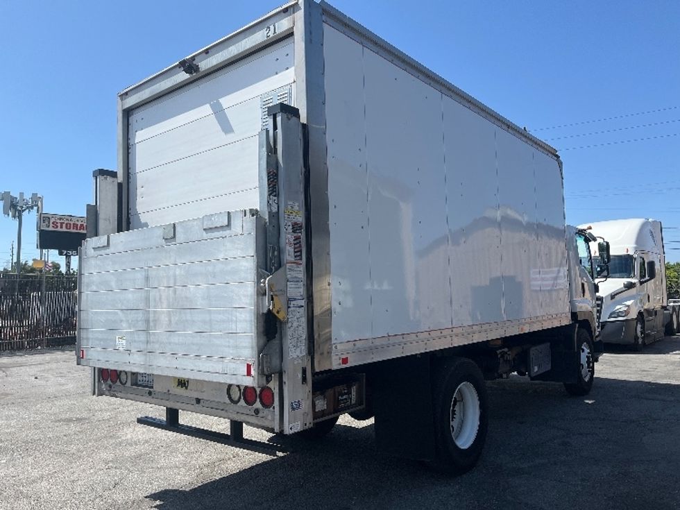Medium Duty Box Truck-Light and Medium Duty Trucks-Isuzu-2020-FTR-Torrance-CA-34,243\n\t\tmiles-$ 62,250 - Image 13