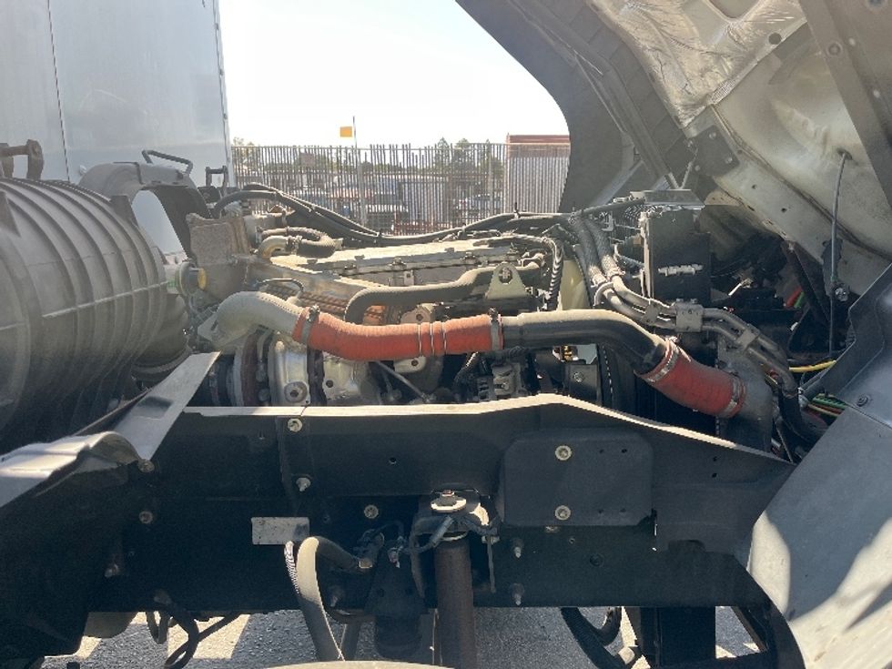 Medium Duty Box Truck-Light and Medium Duty Trucks-Isuzu-2020-FTR-Torrance-CA-34,243\n\t\tmiles-$ 62,250 - Image 23