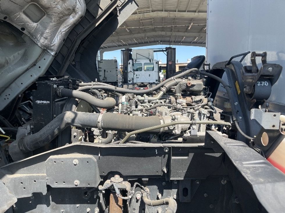 Medium Duty Box Truck-Light and Medium Duty Trucks-Isuzu-2020-FTR-Torrance-CA-34,243\n\t\tmiles-$ 62,250 - Image 24