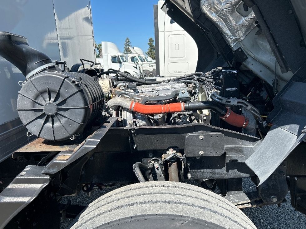 Medium Duty Box Truck-Light and Medium Duty Trucks-Isuzu-2020-FTR-West Sacramento-CA-30,470\n\t\tmiles-$ 58,500 - Image 22