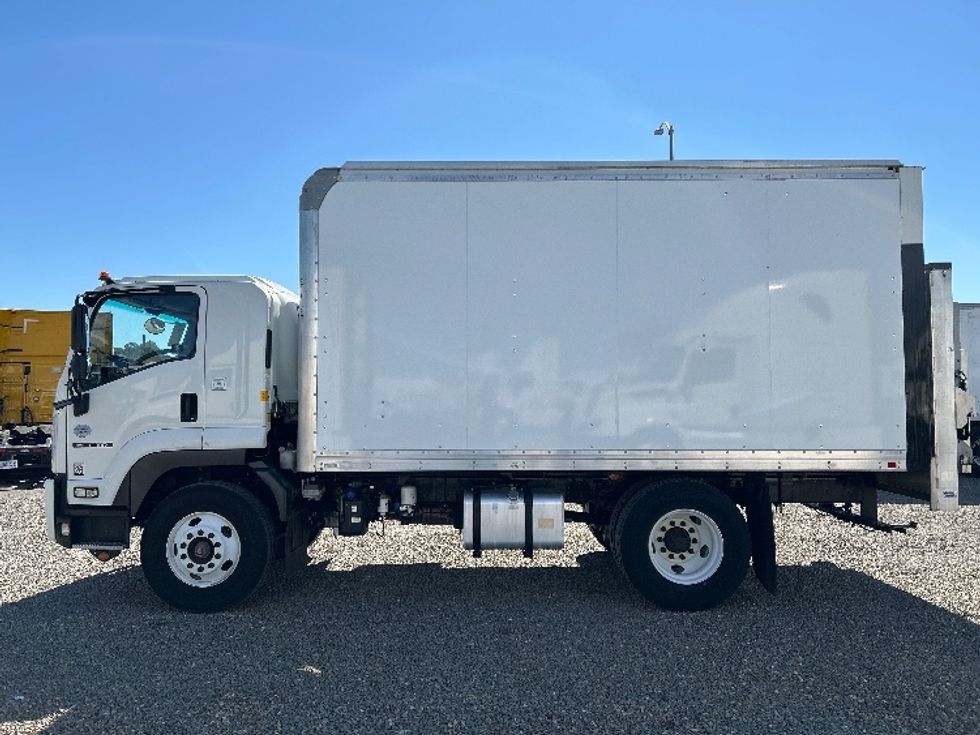 Medium Duty Box Truck-Light and Medium Duty Trucks-Isuzu-2020-FTR-West Sacramento-CA-30,470\n\t\tmiles-$ 58,500 - Image 4