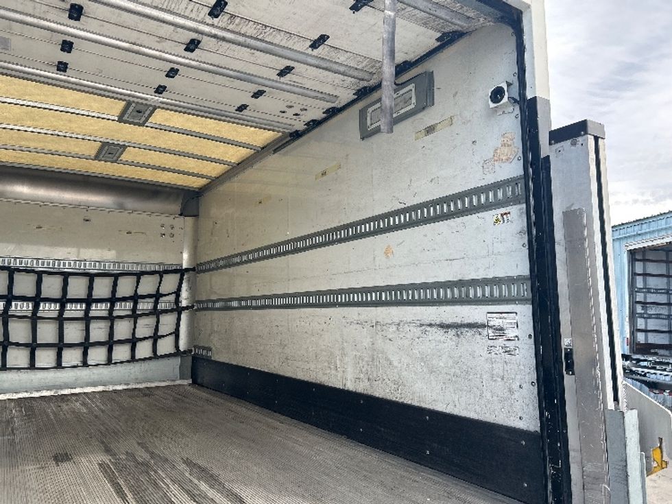 Medium Duty Box Truck-Light and Medium Duty Trucks-Isuzu-2020-FTR-West Sacramento-CA-32,429\n\t\tmiles-$ 39,000 - Image 12