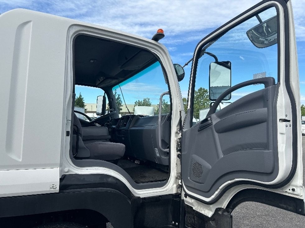 Medium Duty Box Truck-Light and Medium Duty Trucks-Isuzu-2020-FTR-West Sacramento-CA-32,429\n\t\tmiles-$ 39,000 - Image 20