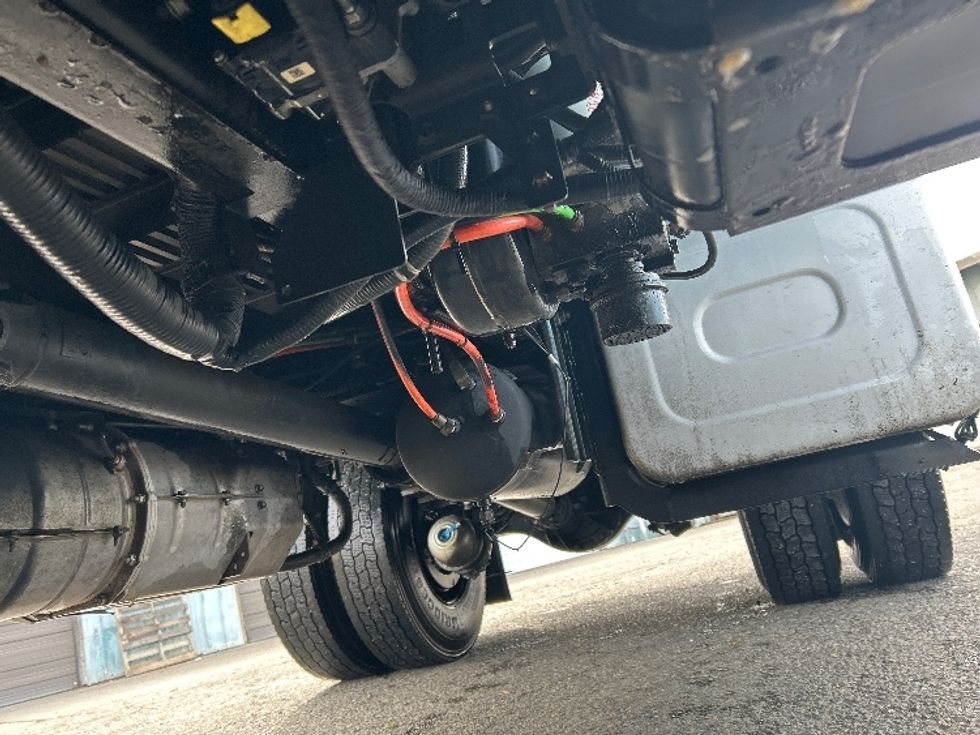 Medium Duty Box Truck-Light and Medium Duty Trucks-Isuzu-2020-FTR-West Sacramento-CA-32,429\n\t\tmiles-$ 39,000 - Image 5