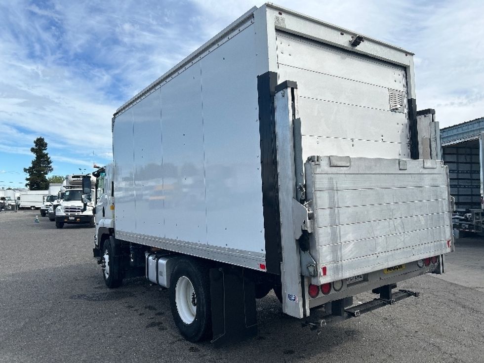 Medium Duty Box Truck-Light and Medium Duty Trucks-Isuzu-2020-FTR-West Sacramento-CA-32,429\n\t\tmiles-$ 39,000 - Image 6